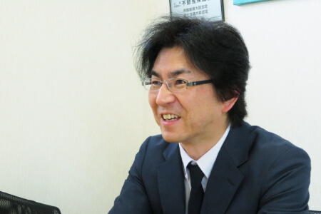 専務取締役 近江 孝一